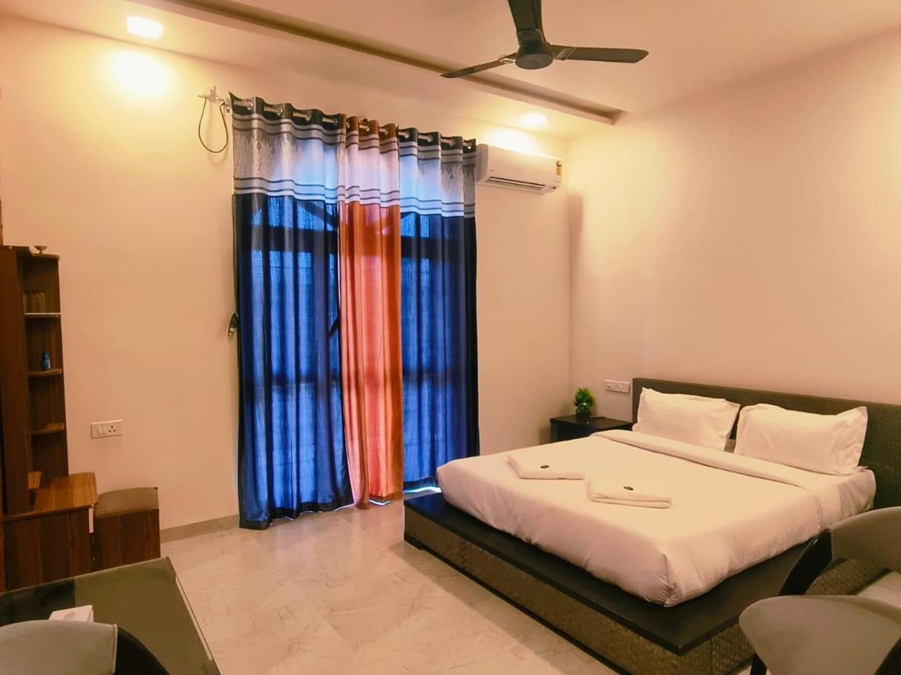 Villa Sk Brownstone *