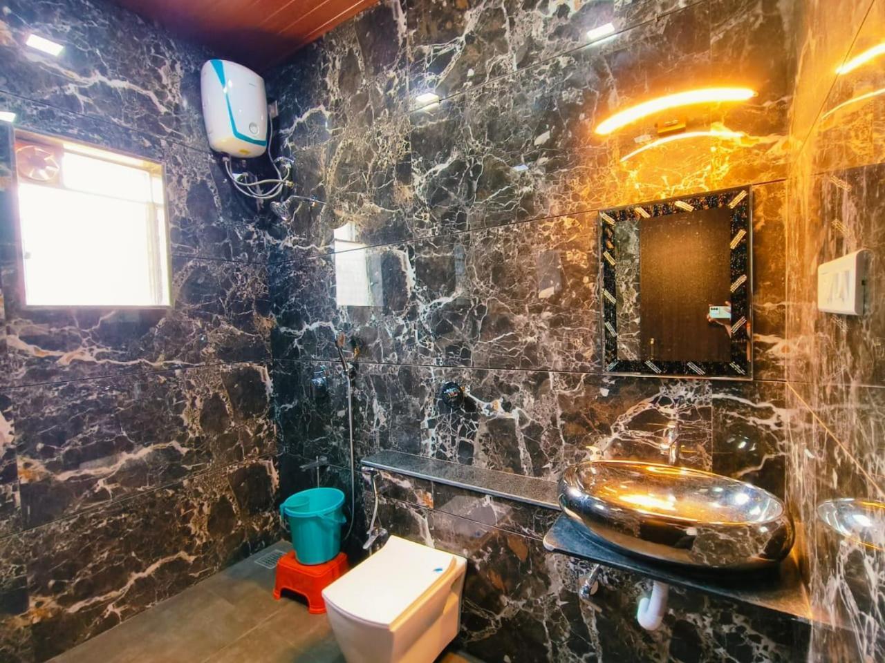 Sk Brownstone *