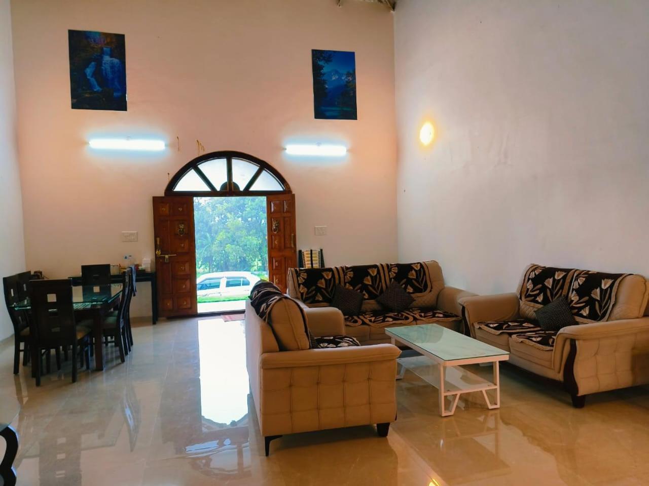 Sk Brownstone Villa *