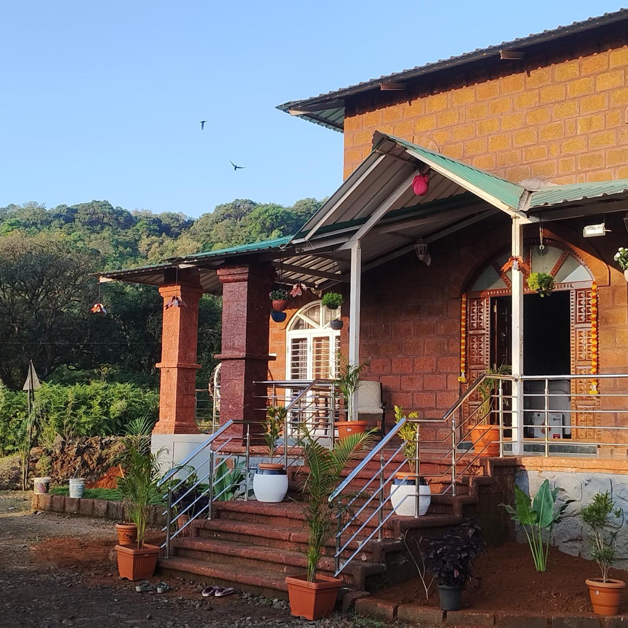 Sk Brownstone Villa *
